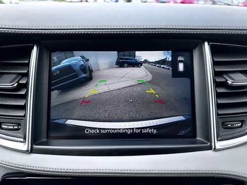 Used 2023 INFINITI QX50 Luxe w/ Accent Package image 8