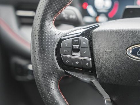 Used 2025 Ford Explorer ST-Line w/ ST-Line Street Pack image 31