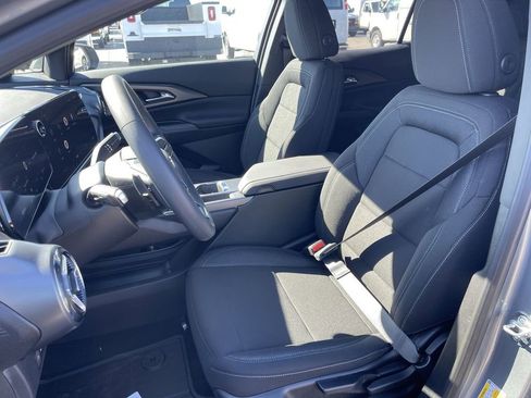New 2026 Chevrolet Equinox EV LT w/ LPO, All-Weather Mat Package FWD image 11