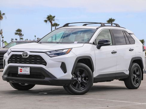Certified 2025 Toyota RAV4 XLE w/ Convenience Package AWD/4WD image 1