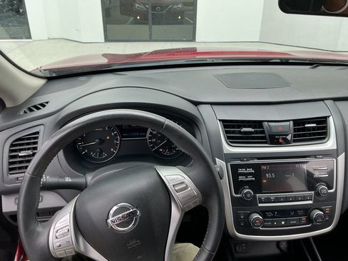 Used 2017 Nissan Altima 2.5 SV FWD image 7
