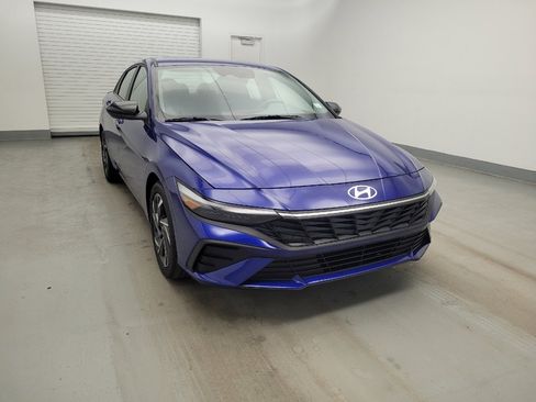 Used 2025 Hyundai Elantra Sport image 14