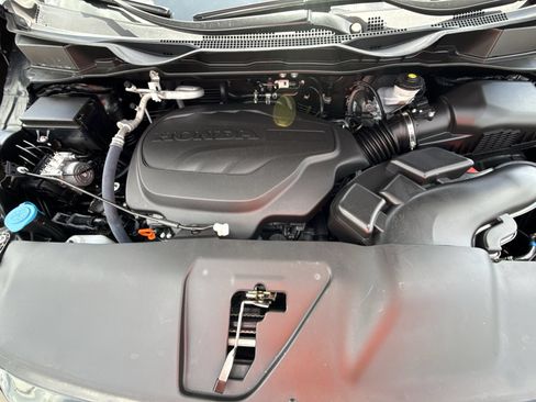 Used 2025 Honda Odyssey Sport-L image 18