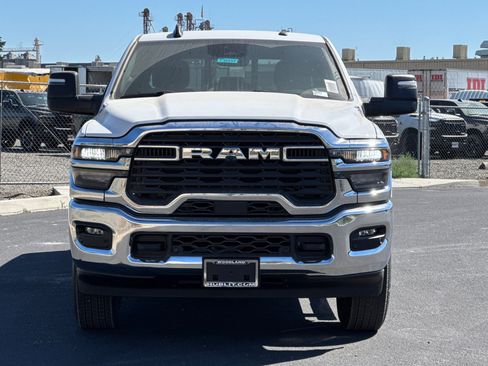 New 2026 RAM 2500 Tradesman AWD/4WD image 8