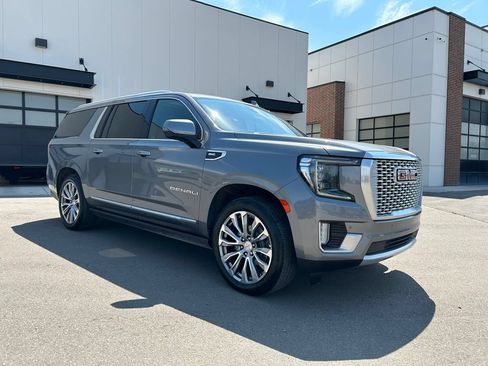 Used 2021 GMC Yukon XL Denali w/ Denali Ultimate Package AWD/4WD image 1