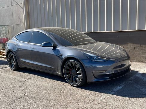 Used 2021 Tesla Model 3 Performance image 2