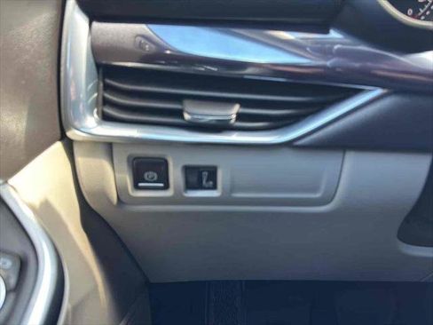 Used 2021 Cadillac XT4 Luxury image 17