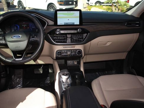 Certified 2020 Ford Escape Titanium AWD/4WD image 19