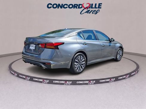 Certified 2023 Nissan Altima 2.5 SV w/ SV Premium Package FWD image 7