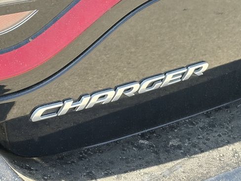 Used 2022 Dodge Charger SXT RWD image 6
