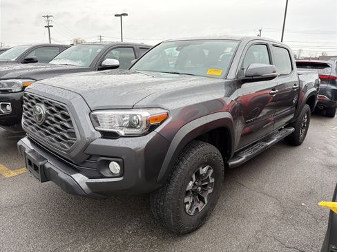 Used 2023 Toyota Tacoma TRD Off-Road image 4
