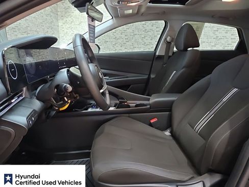 Certified 2025 Hyundai Elantra SEL FWD image 25