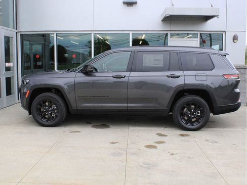 New 2026 Jeep Grand Cherokee L 4WD image 5