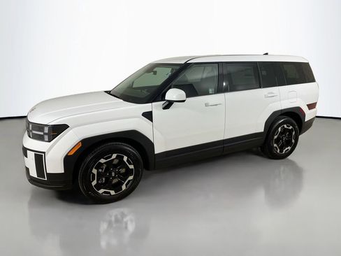 Used 2025 Hyundai Santa Fe SE image 4