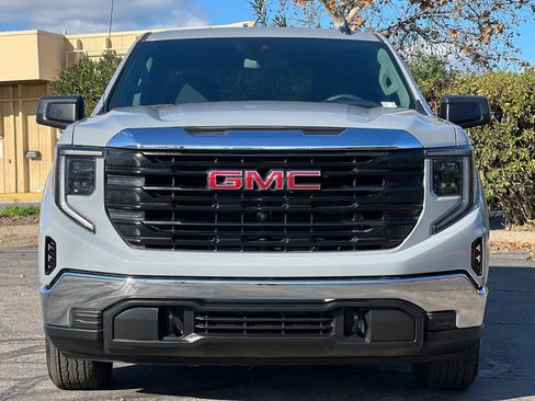Used 2024 GMC Sierra 1500 Pro w/ Pro Value Package image 10