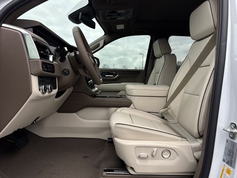New 2026 GMC Yukon XL Denali w/ Sun & Power Step Package image 16