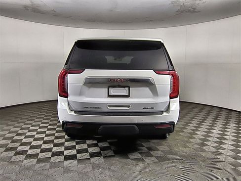 Certified 2022 GMC Yukon XL SLE w/ Gmc Pro Safety Plus Package image 7