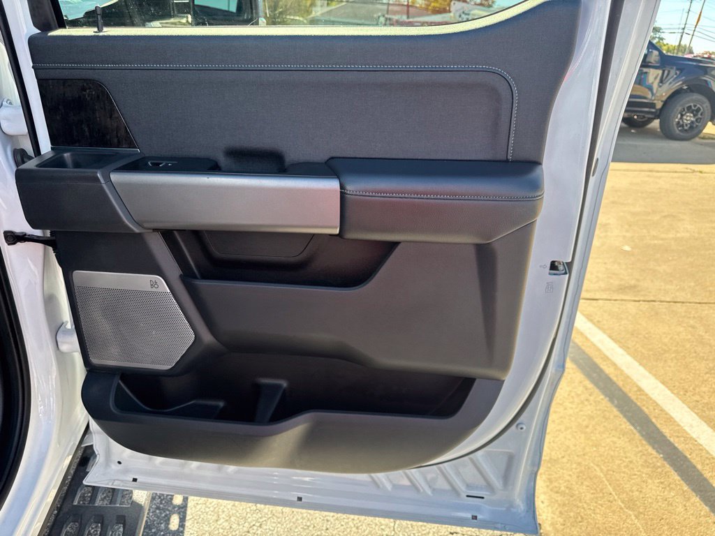 Certified 2025 Ford F250 4x4 Crew Cab Super Duty image 41