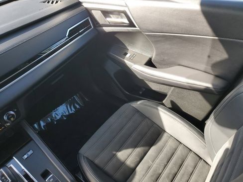 Used 2024 Mitsubishi Outlander SE image 9