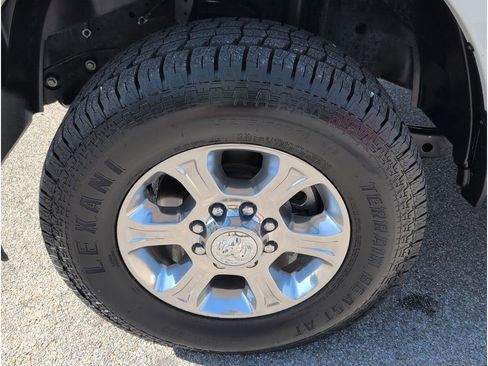 Used 2024 RAM 2500 Big Horn image 9