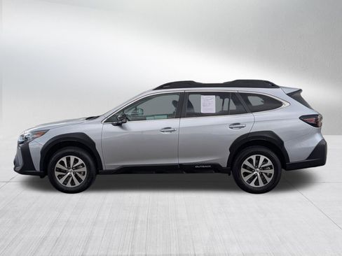Used 2024 Subaru Outback Premium AWD/4WD image 2