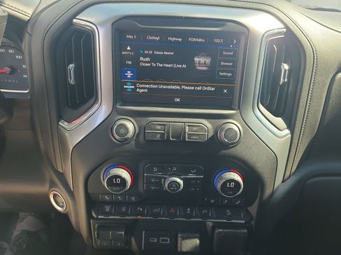 Used 2022 Chevrolet Silverado 2500 LTZ AWD/4WD image 18