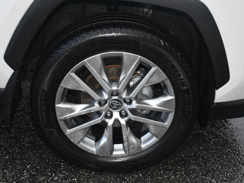 Certified 2025 Toyota RAV4 XLE Premium AWD/4WD image 21
