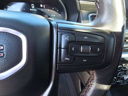 Used 2023 GMC Yukon XL AT4 image 19