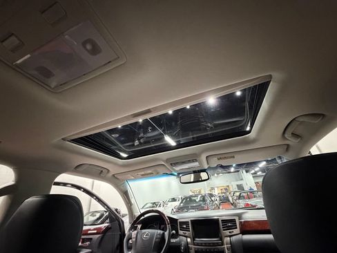 Used 2014 Lexus LX 570 4WD image 57
