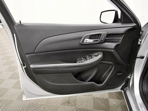 Used 2016 Chevrolet Malibu LTZ image 13