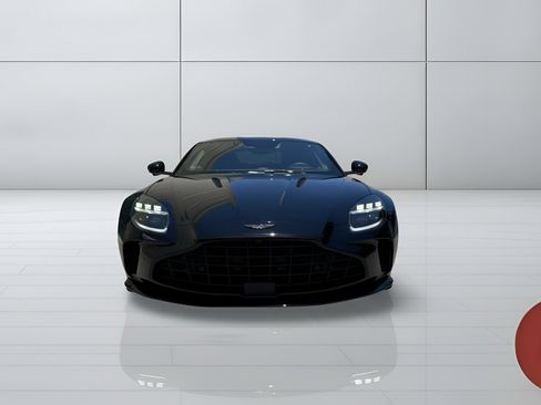 Used 2025 Aston Martin V8 Vantage Coupe RWD image 5
