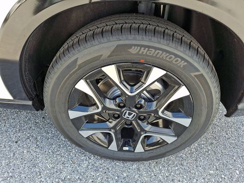 New 2026 Honda HR-V EX-L image 5