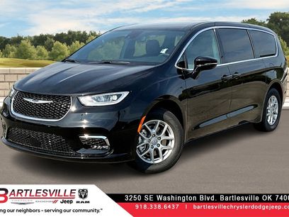 New 2026 Chrysler Pacifica Select