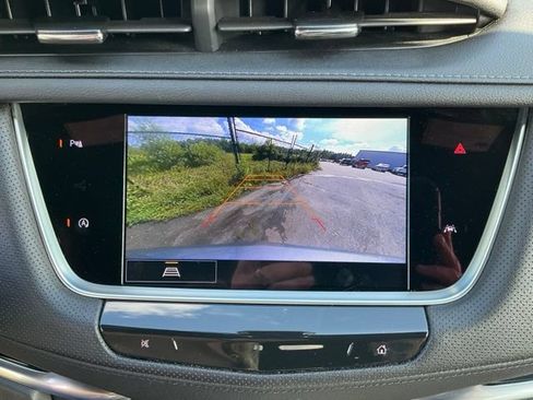Used 2024 Cadillac XT6 Luxury FWD image 15