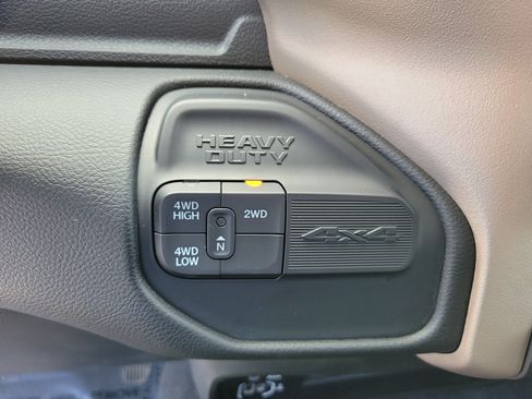Used 2024 RAM 2500 Laramie w/ Safety Group AWD/4WD image 23