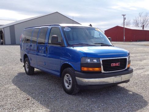 Used 2018 GMC Savana 3500 LT w/ LT Preferred Equipment Group image 4