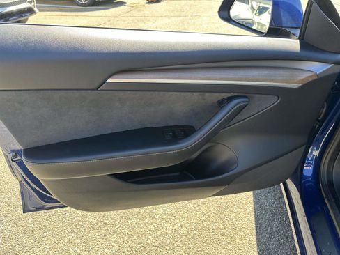 Used 2022 Tesla Model 3 Long Range image 11