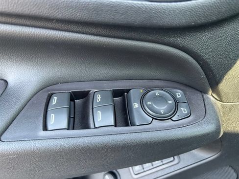 Used 2021 Chevrolet Equinox Premier FWD image 7