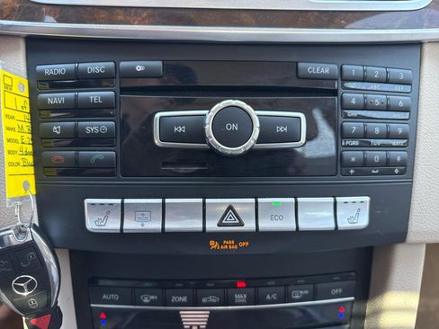 Used 2014 Mercedes-Benz E 250 BlueTEC 4MATIC Sedan image 24