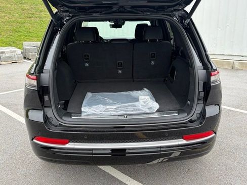New 2026 Jeep Grand Cherokee Summit AWD/4WD image 5