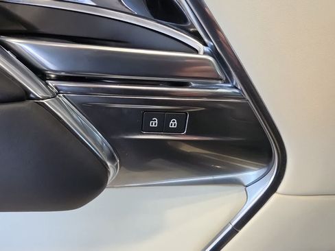 Used 2023 Land Rover Range Rover SE AWD/4WD image 24