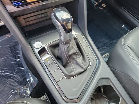 Certified 2023 Volkswagen Tiguan SE R-Line FWD image 26