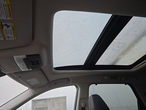 New 2025 Nissan Pathfinder SL w/ SL Premium Package image 28