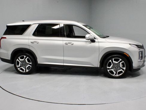 Used 2024 Hyundai Palisade SEL w/ Premium Package AWD/4WD image 12