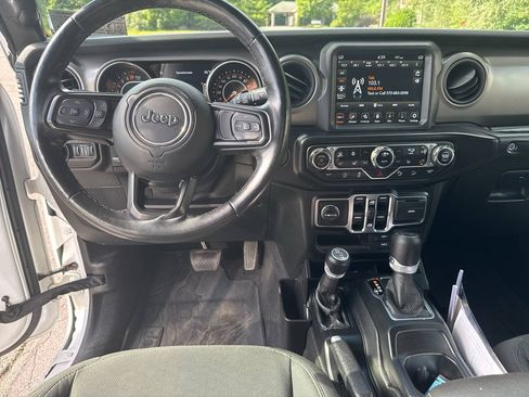 Used 2021 Jeep Wrangler Unlimited Sport AWD/4WD image 11