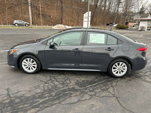 Certified 2024 Toyota Corolla LE image 2