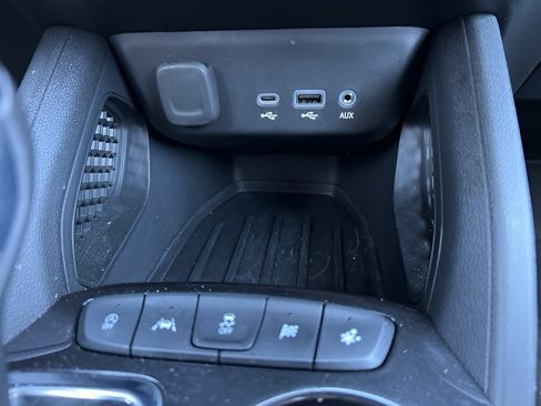 Used 2023 Chevrolet TrailBlazer ACTIV w/ Convenience Package image 15