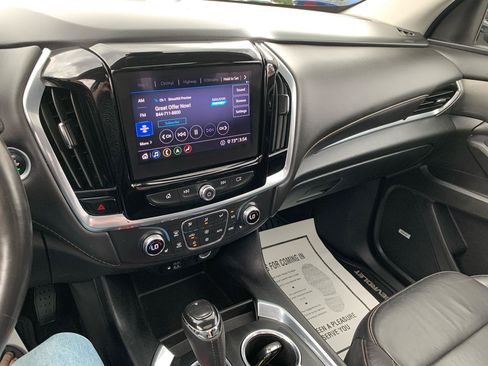 Used 2020 Chevrolet Traverse LT w/ LT Premium Package AWD/4WD image 18