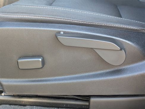 Used 2021 Chevrolet Colorado LT w/ LT Convenience Package image 20