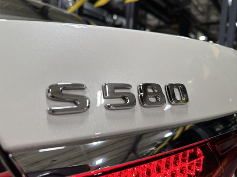 Certified 2023 Mercedes-Benz S 580 4MATIC Sedan image 12
